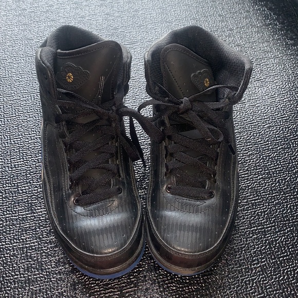 Boys Retro Jordan shoes